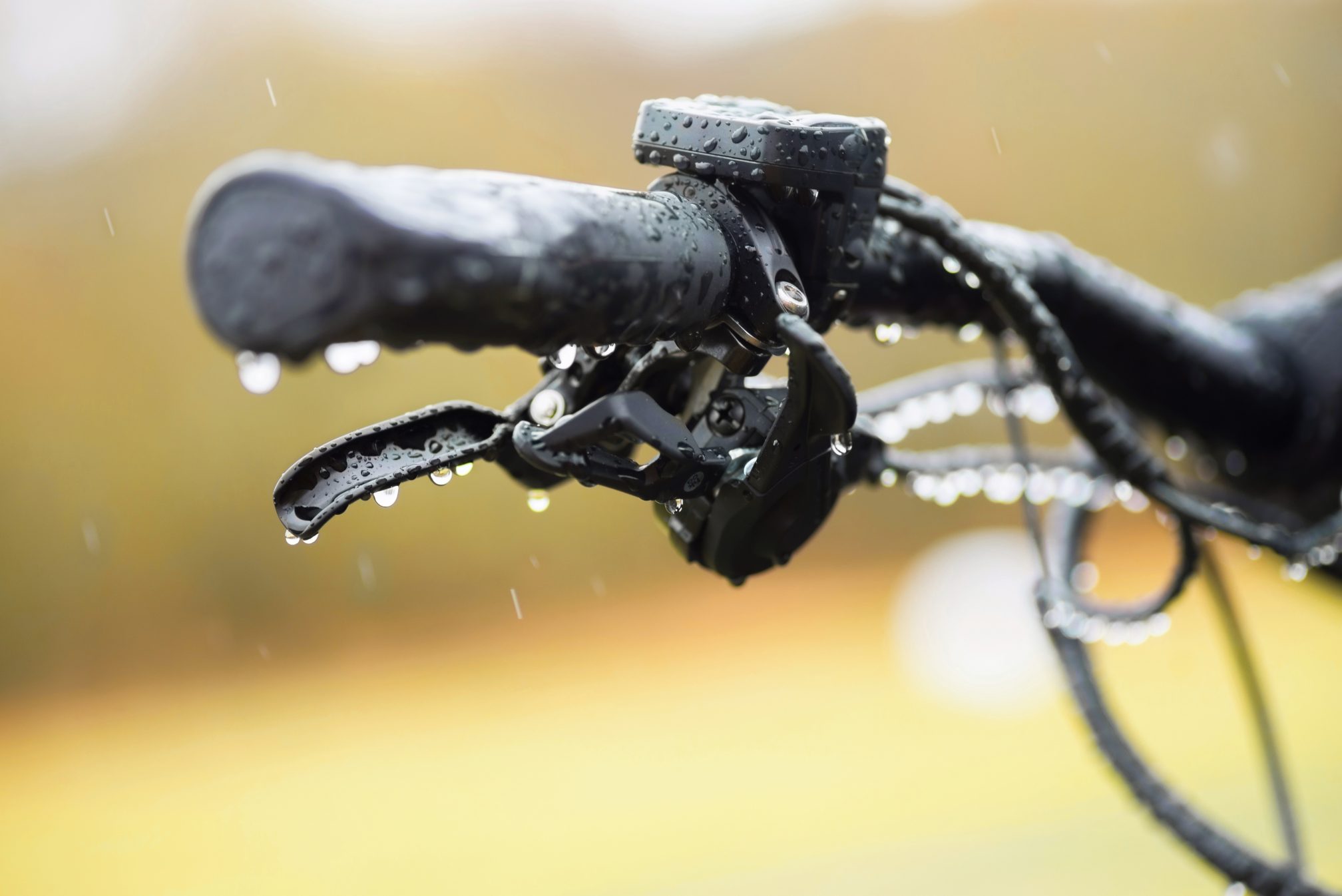 How to waterproof your e-bike in the rain + 11 useful tips